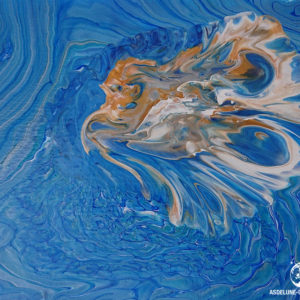 fleur bleue pouring