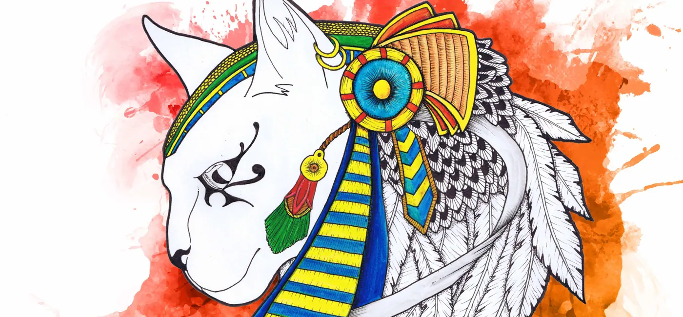 Gros plan illustration Bastet chat égyptien, plumes scarabée ailé collier pharaon, feutres alcool fond orange